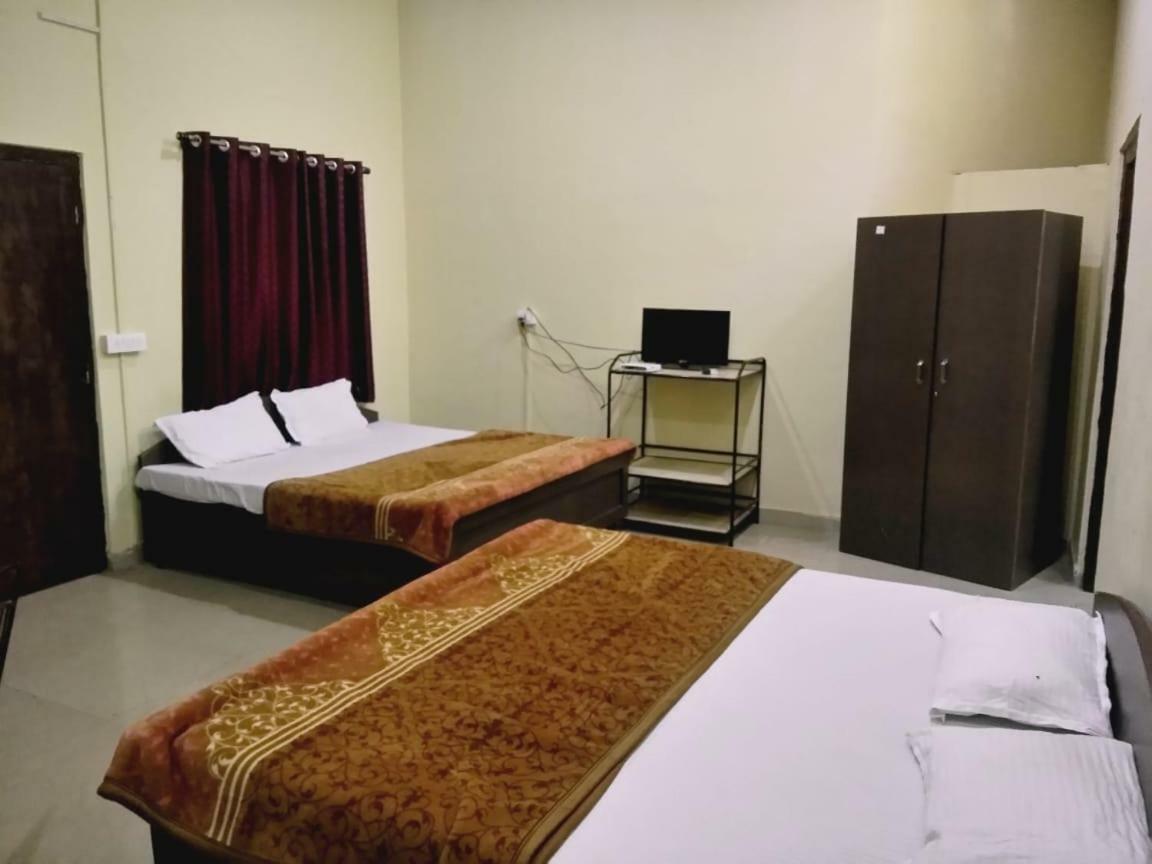 Hotel Gulmarg ムスーリー エクステリア 写真