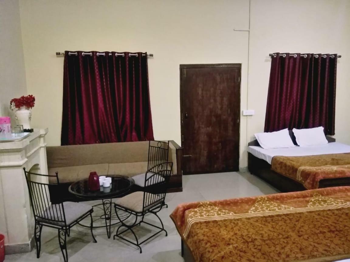 Hotel Gulmarg ムスーリー エクステリア 写真