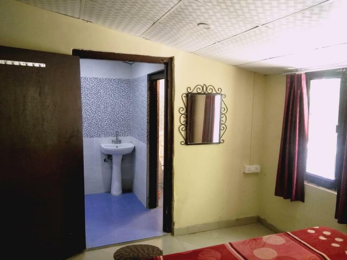 Hotel Gulmarg ムスーリー エクステリア 写真